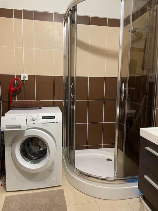 Apartman S Nadhernym Vyhladom Na Tatry Velky Slavkov Exterior foto